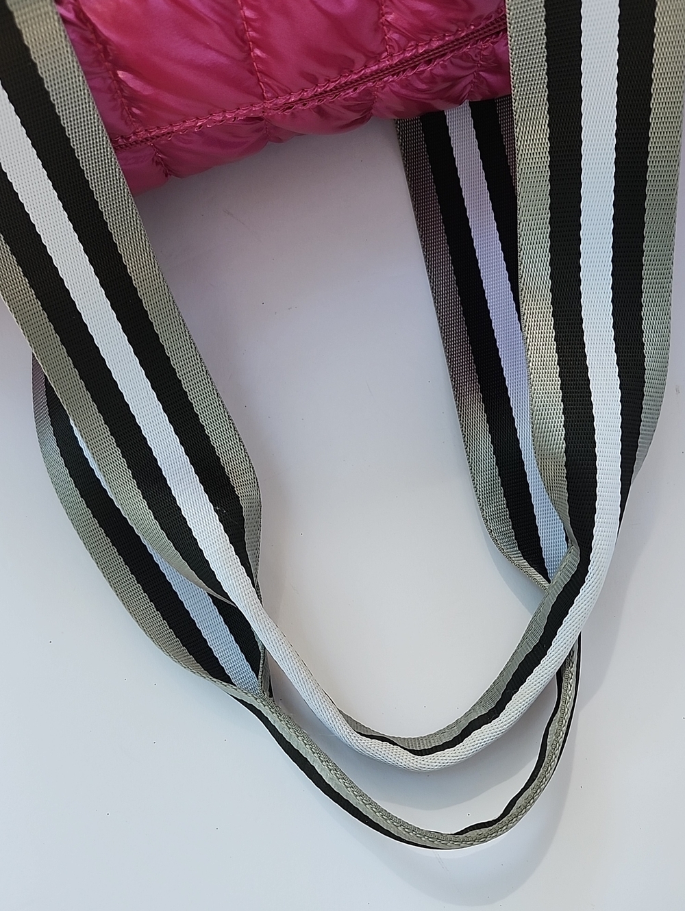 PARKER & HYDE LARGE PINK METTALIC ROYAL COURT PICKLE BALL/TENNIS BAG - Picture 8 of 13